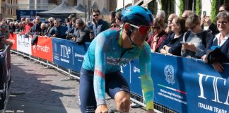 Ballerini vince a Napoli nella sesta tappa del Giro d’Italia, Eulalio resta in maglia rosa