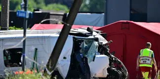 Scontro tra un treno e uno scuolabus a un passaggio a livello in Belgio, 4 morti tra cui 2 adolescenti