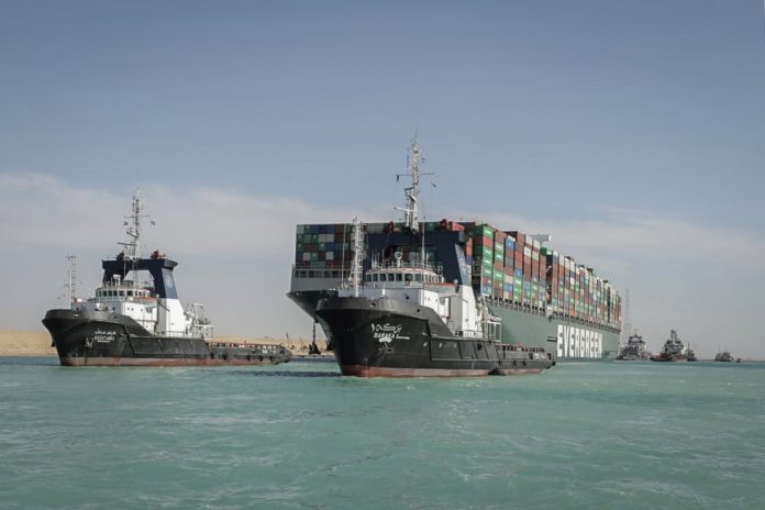 Egitto, liberata la nave cargo Ever Given: riprende il traffico nel canale di Suez