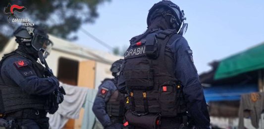 Blitz dei Carabinieri tra Vicenza e Pisa, smantellata una banda di rapinatori e ladri
