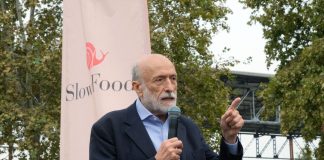 Morto Carlo Petrini, il fondatore di Slow Food aveva 76 anni
