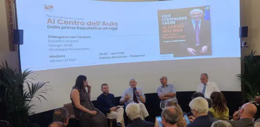 Casini presenta a Palermo il suo ultimo libro ‘Al centro dell’aula. Dalla prima Repubblica a oggi’