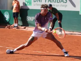 Cobolli batte Wu e vola al terzo turno a Parigi. Oggi in campo anche Darderi, Arnaldi e Berrettini
