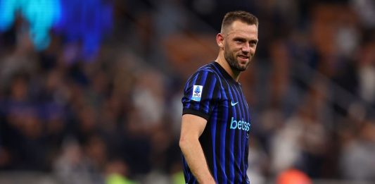 De Vrij pleased with the prospect of playing for Benfica