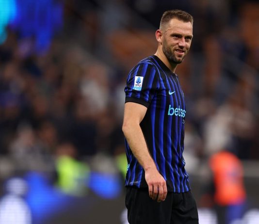 De Vrij pleased with the prospect of playing for Benfica