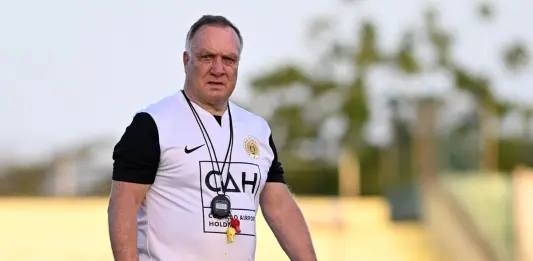 Rutten resigns as Curaçao coach a month before the World Cup, Advocaat nears return