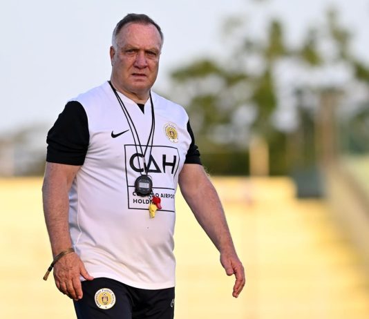 Rutten resigns as Curaçao coach a month before the World Cup, Advocaat nears return