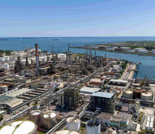 Eni e MSC, esito positivo per il test sul biocarburante HVO nel trasporto marittimo