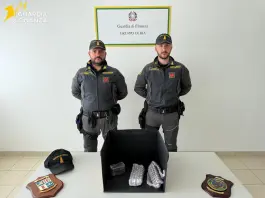 Sorpreso al porto di Olbia con 1,5 kg di hashish, arrestato corriere proveniente da Genova