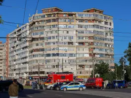 Un drone russo colpisce un edificio in Romania, 2 feriti. La condanna della Nato: “Mosca irresponsabile”