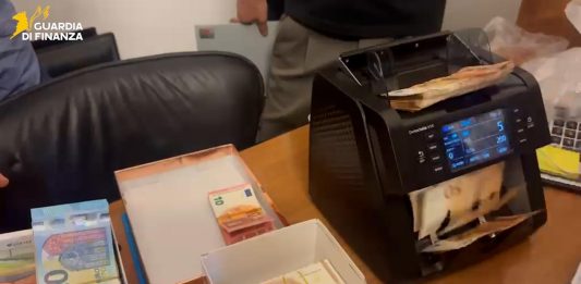 Frode fiscale e bancarotta, sequestri per 6 milioni di euro e 4 indagati a Catania