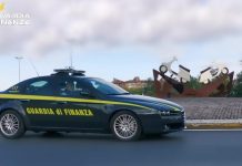 Smantellata una banda di falsi finanzieri che ha truffato hotel in tutta Italia, cinque indagati