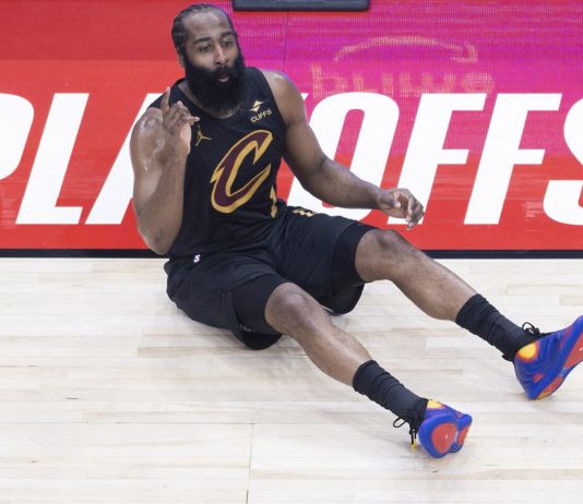 Cleveland in semifinale playoff NBA contro Detroit, Toronto ko