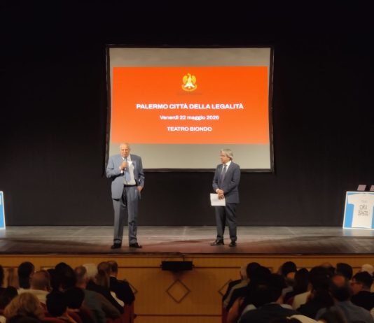 Al Teatro Biondo “Palermo Città della Legalità”, premiati tre istituti scolastici / Video
