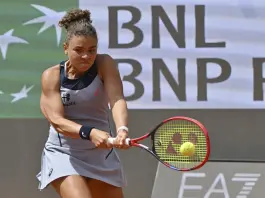 Internazionali d’Italia, Paolini spreca tre match point ed esce di scena. Cobolli e Bellucci al terzo turno