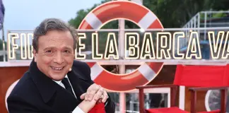 Piero Chiambretti compie 70 anni, il volto irriverente della tv
