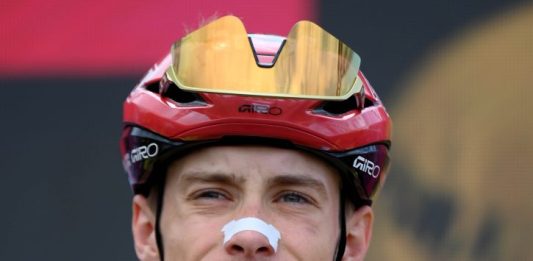 Giro d’Italia, Vingegaard vince la settima tappa. Eulalio rimane in maglia rosa