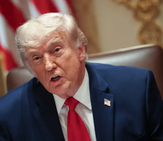 Trump “L’Iran è allo stremo, le elezioni midterm non influenzeranno le mie decisioni”