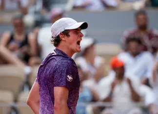 Djokovic saluta Parigi e il Roland Garros, Fonseca lo sconfigge in rimonta e vola agli ottavi