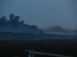 Massiccio attacco su Kiev nella notte tra sabato e domenica, 600 droni e missili balistici sulla capitale. Meloni: “Ferma condanna”