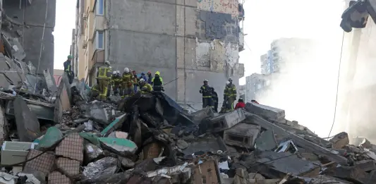 Raid russi nella notte in Ucraina, almeno 15 morti e 51 feriti