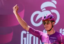 Tris di Magnier al Giro d’Italia 2026, volata perfetta nella diciottesima tappa. Vingegaard saldo in rosa