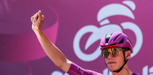 Tris di Magnier al Giro d’Italia 2026, volata perfetta nella diciottesima tappa. Vingegaard saldo in rosa