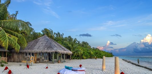 Farnesina, iniziano le operazioni di recupero dei 5 subacquei italiani morti alle Maldive. L’Ambasciatore d’Italia arrivato a Malè da Colombo