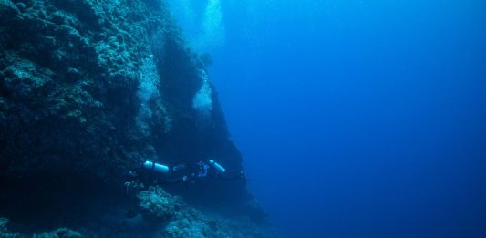 Maldive, riprese le immersioni per il recupero dei corpi dei sub italiani