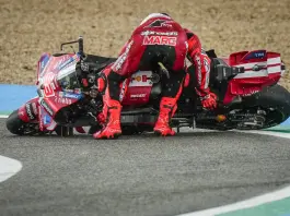 MotoGP, Marc Marquez già in piedi: “L’operazione è stata un successo”