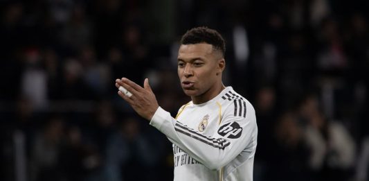 Mbappé “Arbeloa told me I’m the fourth striker, but I don’t want to leave”
