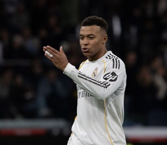 Mbappé “Arbeloa told me I’m the fourth striker, but I don’t want to leave”