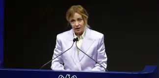 Meloni all’assemblea di Confindustria: “L’Europa faccia meno e lo faccia meglio”