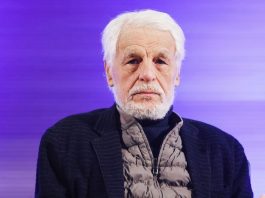 Michele Placido compie 80 anni e indossa i panni di Celestino V in tv
