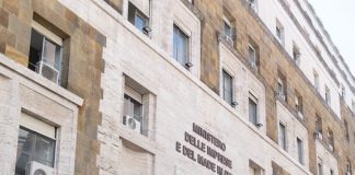 Raggiunta al Mimit l’intesa con JSW per il rilancio del polo siderurgico di Piombino