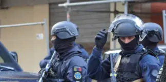 Blitz dei Carabinieri a Ostia, 6 misure cautelari per sequestri di persona e torture