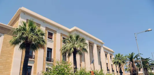 Bari, medico preso a pugni dal fidanzato di una paziente al Policlinico