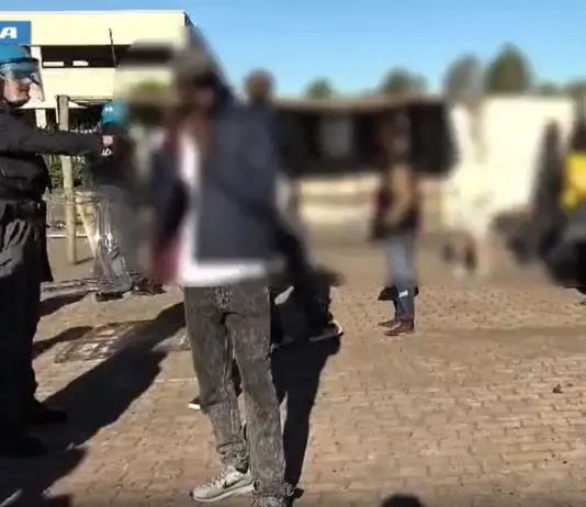 Roma, donna costretta per tre giorni a violenze sessuali di gruppo: 5 fermi