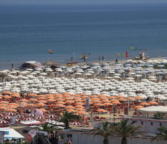 Rimini conquista la Bandiera Blu 2026, salgono a 11 le località premiate in Emilia Romagna