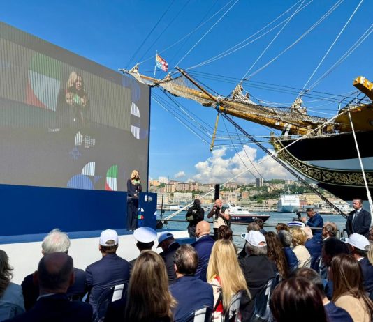 La Nave Vespucci lascia il Porto di Genova, Salis “Ambasciata galleggiante d’Italia”