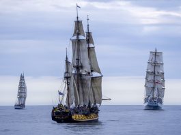 Nave russa al largo della Sicilia, Guardia Costiera “Approdo non chiesto e vietato”
