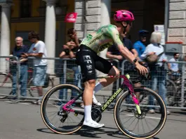 Valgren conquista in solitaria la diciassettesima tappa del Giro d’Italia, Vingegaard resta in rosa