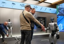 Cina: inaugurato a Pechino il primo punto vendita di Unitree Robotics (3)