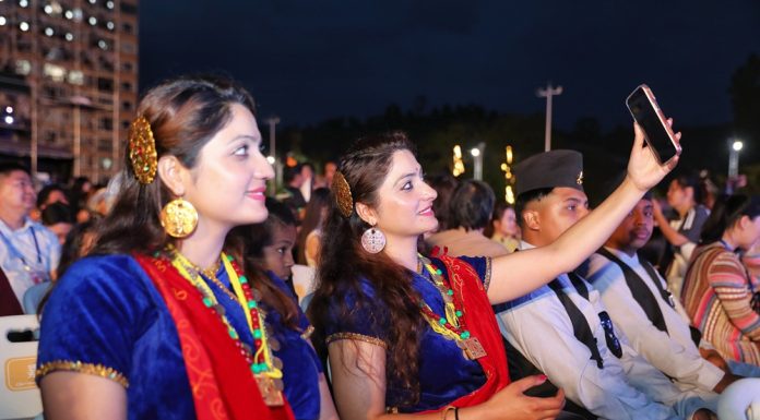 Cina: in corso nello Yunnan il festival internazionale dei gemelli (2)