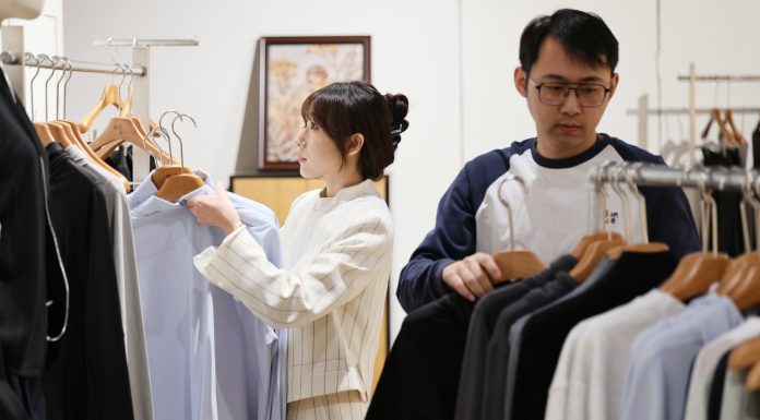 Cina: giovani designer rinnovano lo storico marchio di moda Diyang (2)