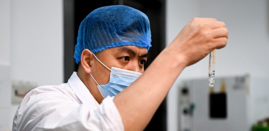 Cina: a Liuzhou si producono germogli di bambù sottaceto per il Luosifen (2)