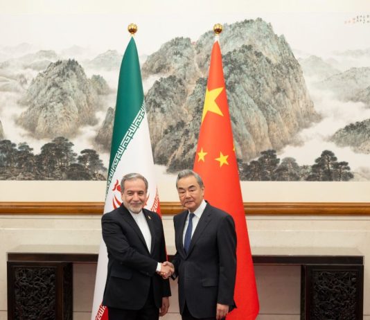 Cina: ministro Esteri Wang Yi tiene colloqui con omologo iraniano Araghchi (2)