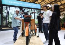 Cina: in corso a Shanghai la Fiera internazionale della bicicletta (1)
