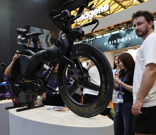 Cina: in corso a Shanghai la Fiera internazionale della bicicletta (3)