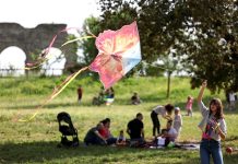 Roma: al Parco degli Acquedotti il festival internazionale degli aquiloni (2)